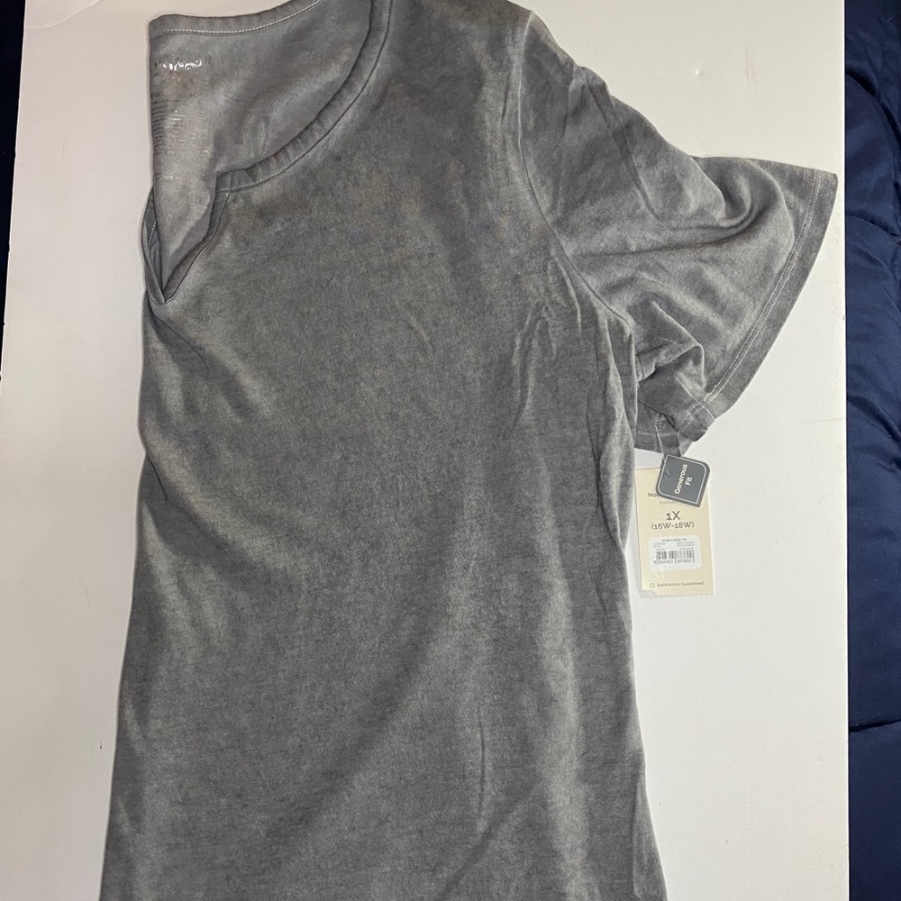 Terra & Sky v-neck